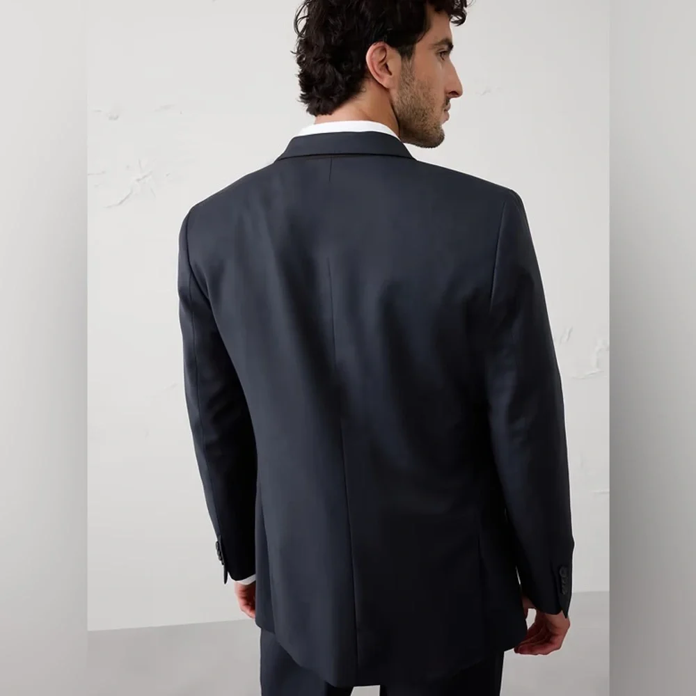 NWT! Banana Republic  NAVY LUXE WOOL-BLEND SUIT JACKET - Size 42R 🎪